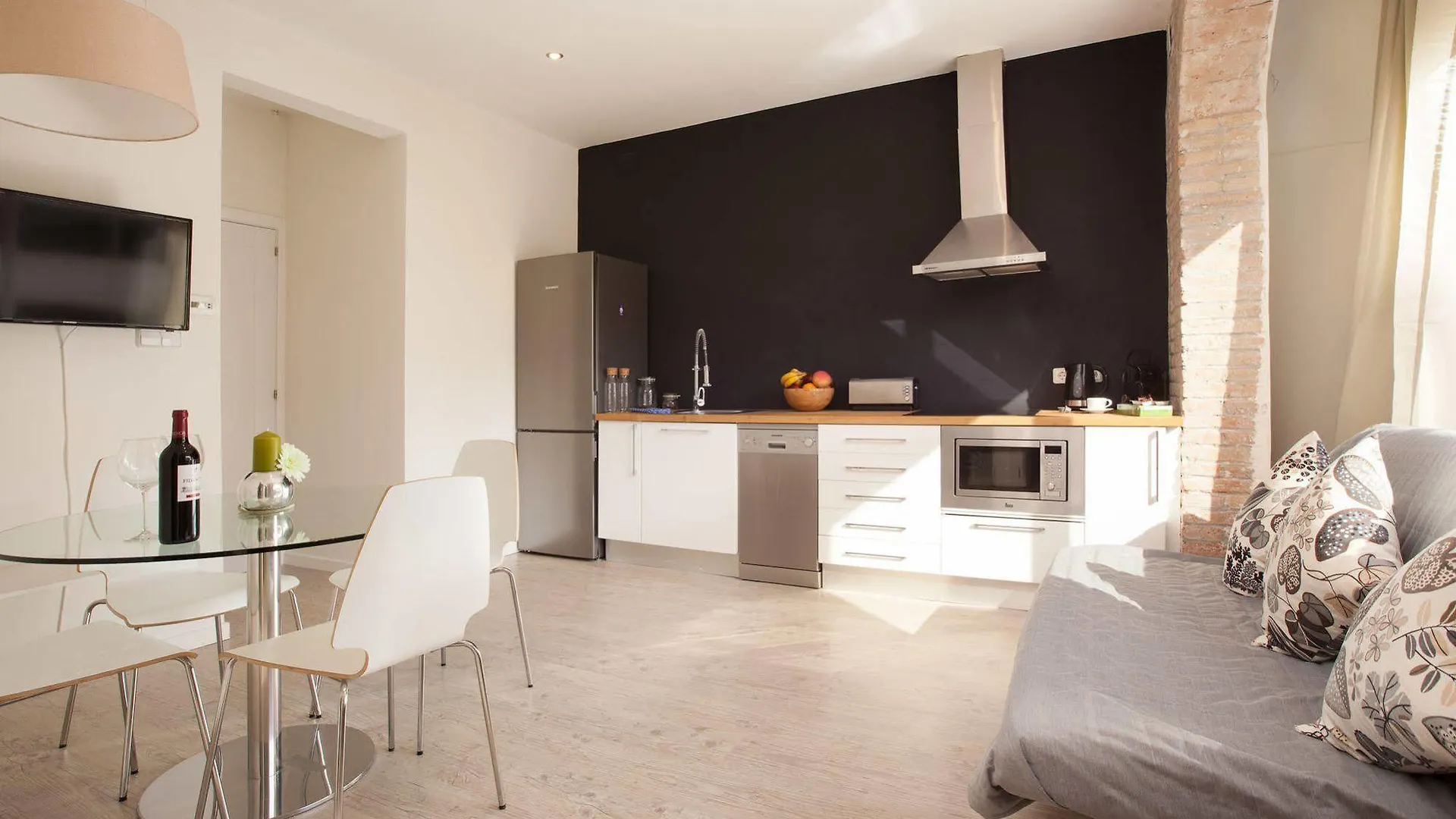 Rent Top Apartments Diagonal-Aribau Barcelona Spain