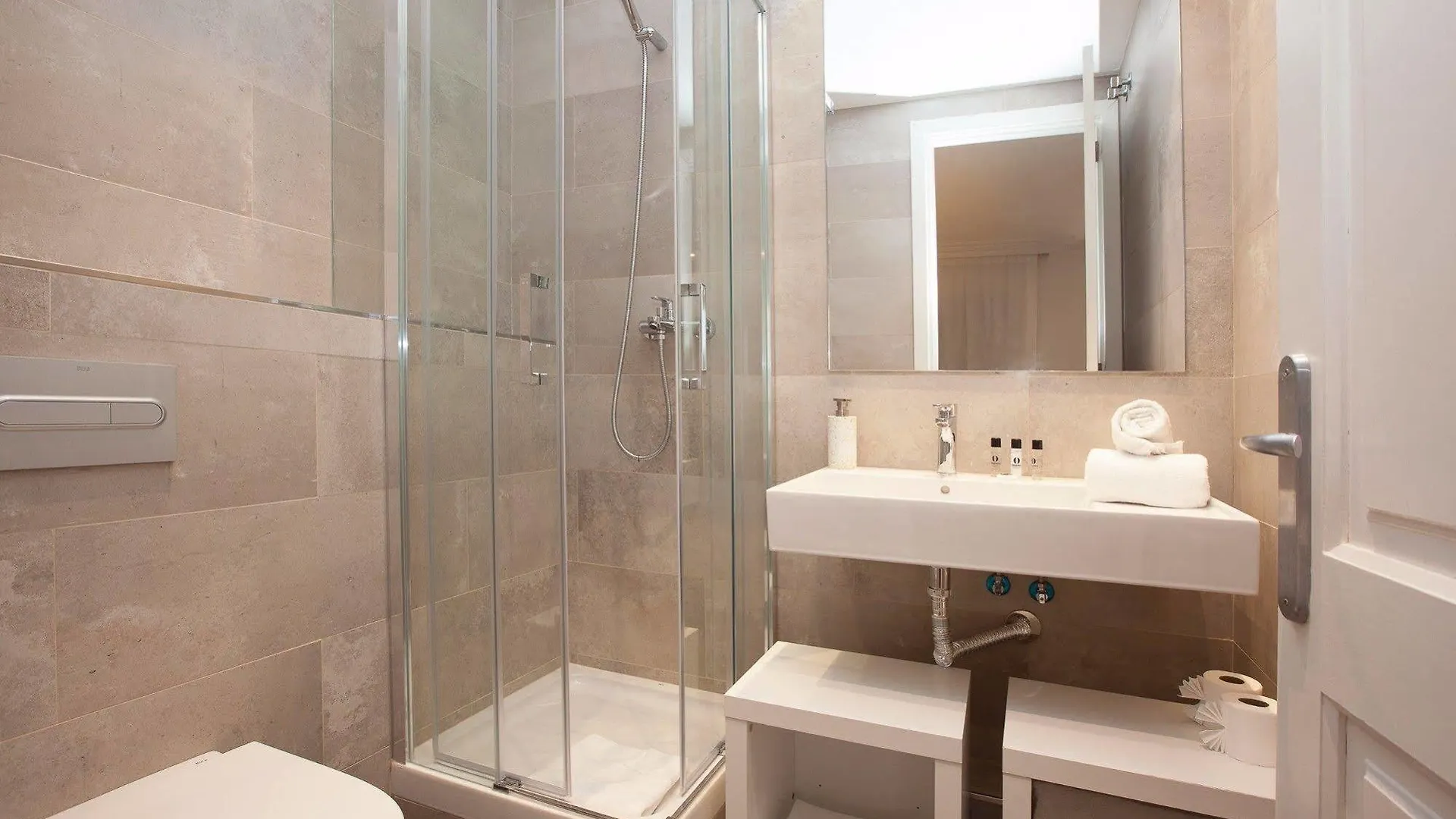 Hotel Rent Top Apartments Diagonal-Aribau Barcelona