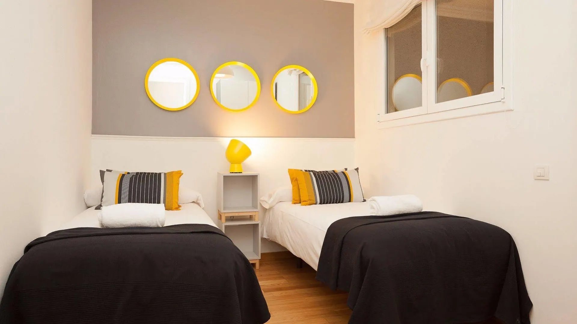 Rent Top Apartments Diagonal-Aribau Barcelona 3*,  Spain